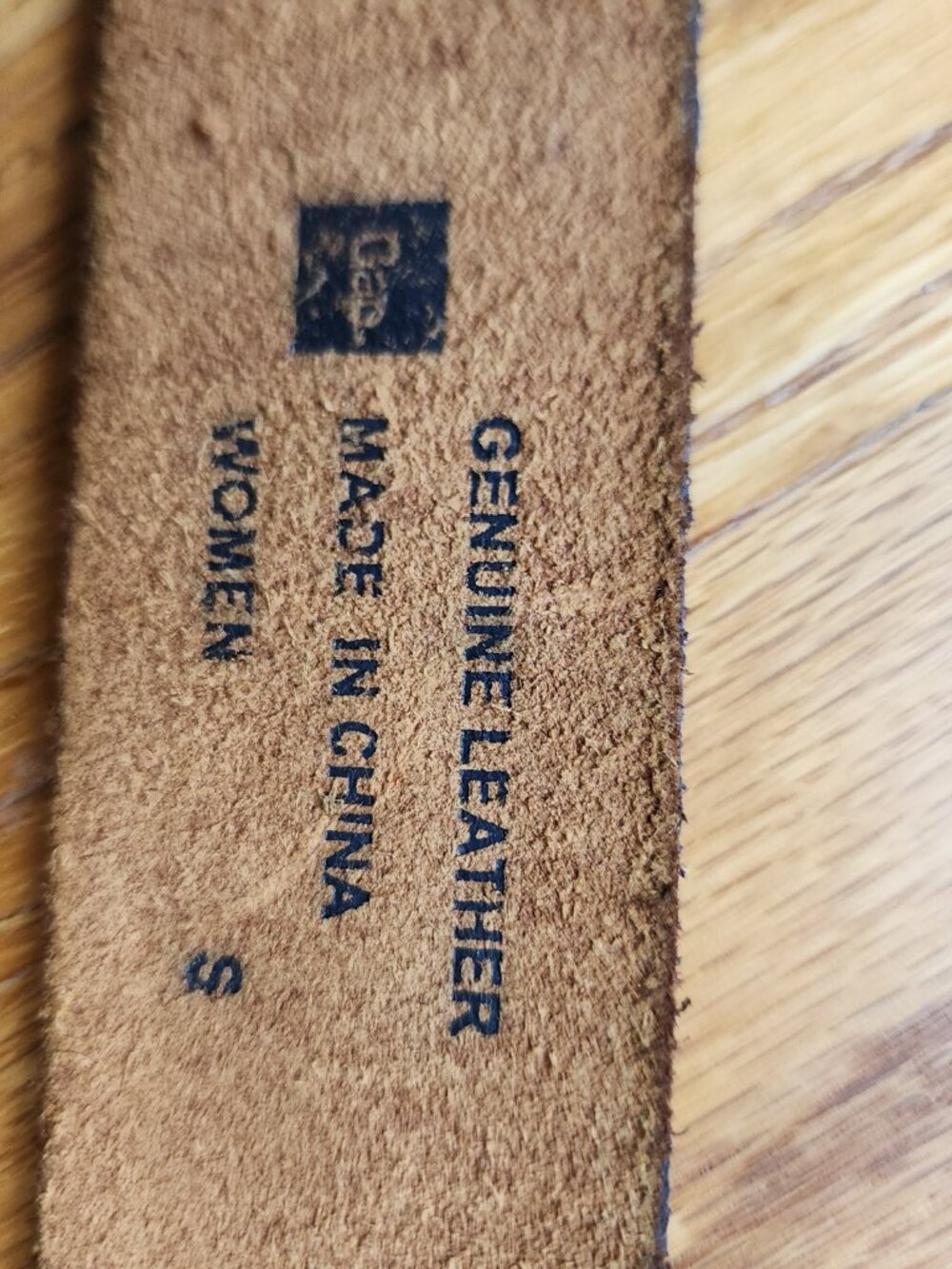 Gap Vintage Y2K Genuine Leather Floral Belt | Floral Vine Detail - Picture 2 of 7